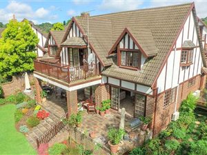 4 Bed House in Camelot Estate