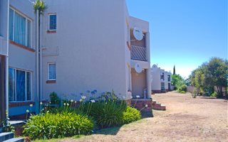 2 Bedroom Apartment in Uitsig