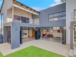 4 Bed House in Waterfall Country Village