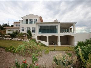 3 Bed House in Schoongezicht