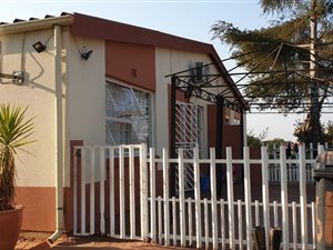 2 Bed Townhouse in Johannesburg Central and CBD