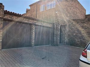 3 Bed Duplex in Sandown