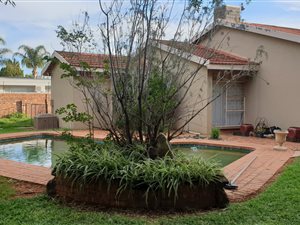 3 Bed House in Royldene