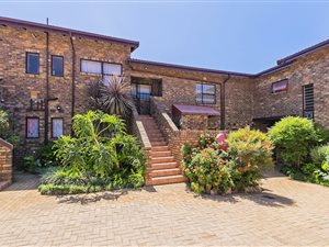 3 Bed Apartment in Northcliff