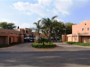 1 Bed Apartment in Waterkloof Ridge
