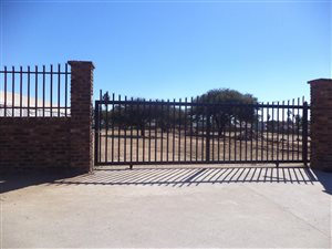 9655 m² Land available in Ivy Park