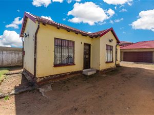 3 Bed House in Protea Glen