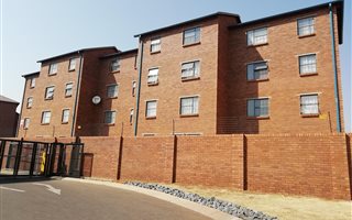 2 Bedroom Apartment in Philip Nel Park
