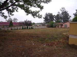 1000 m² Land available in Ncandu Park