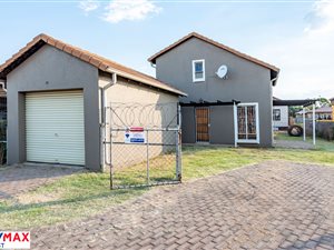 2 Bed House in Vanderbijlpark CE7
