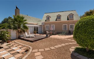 7 Bedroom House in Schoongezicht