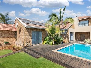 3 Bed House in Van Riebeeck Park