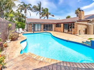 6 Bed House in Ferndale