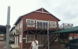 140 m² Office Space in Mt Edgecombe