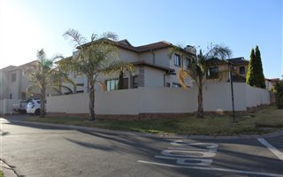 3 Bedroom House in Kyalami Gardens