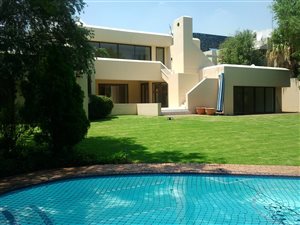 4 Bedroom House in Fourways Gardens