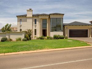4 Bed House in Sagewood