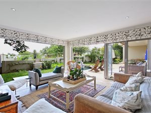 4 Bed House in Benmore Gardens