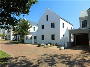 3 Bed House in Capolavoro Estate