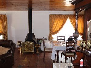 6 Bed House in Kookrus