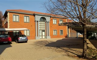 838 m² Commercial space in Centurion CBD