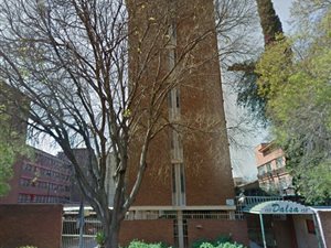 Bachelor apartment in Sunnyside