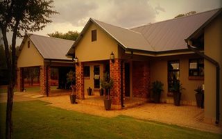 7 Bedroom House in Tuinplaas