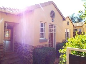 3 Bed Townhouse in Moreleta Park