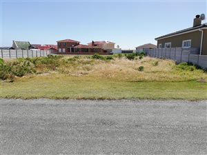 500 m² Land available in Pearly Beach