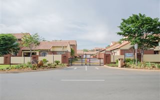 2 Bedroom Townhouse in Eco Park