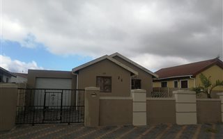 3 Bedroom House in Blue Downs