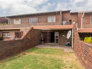 3 Bed Townhouse in Edenglen