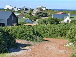 815 m² Land available in Cape St Francis