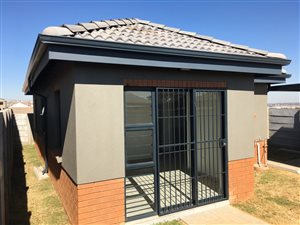 3 Bed House in Vosloorus