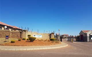 390 m² Land available in Amandasig