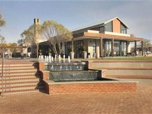 886 m² Land available in Copperleaf Golf and Country Estate