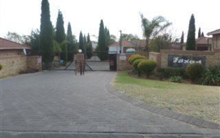 2 Bedroom Apartment in Kyalami Hills