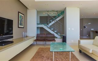 4 Bedroom Apartment in Tableview