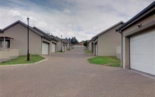 3 Bedroom House in Die Heuwel