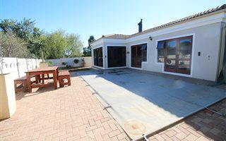 3 Bedroom House in Rosendal