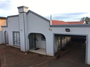 3 Bed House in Panorama Gardens
