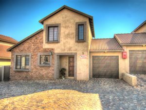 3 Bed Townhouse in Cashan