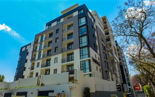 2 Bedroom Apartment in Rosebank