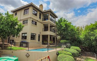 6 Bedroom House in Hartbeespoort Dam
