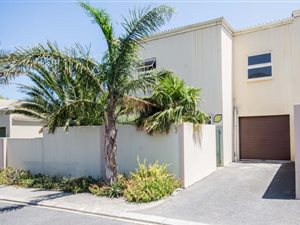 3 Bed Townhouse in Admirals Park