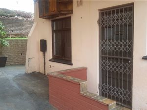 2 Bed Garden Cottage in Merebank East