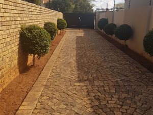 3 Bed House in Moreleta Park