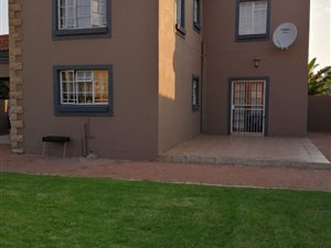 3 Bed Townhouse in Brakpan North