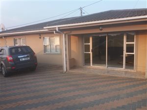 3 Bed House in Illovo Beach
