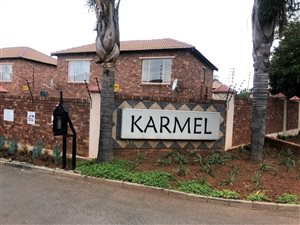 2 Bed Townhouse in Florida Glen